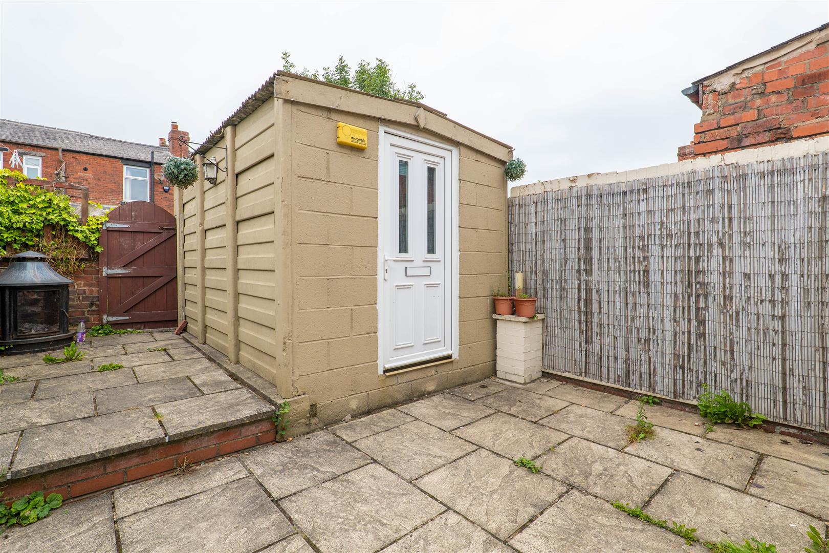 2 bed property in Howard Road, Chorley